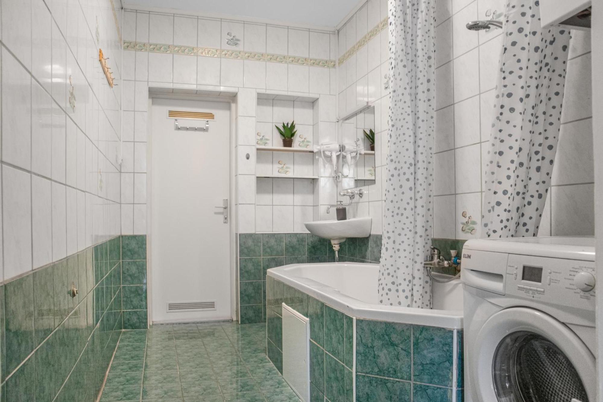 Commodious 3Br Apt. Ideal For Families And Friends Daire Viyana Dış mekan fotoğraf